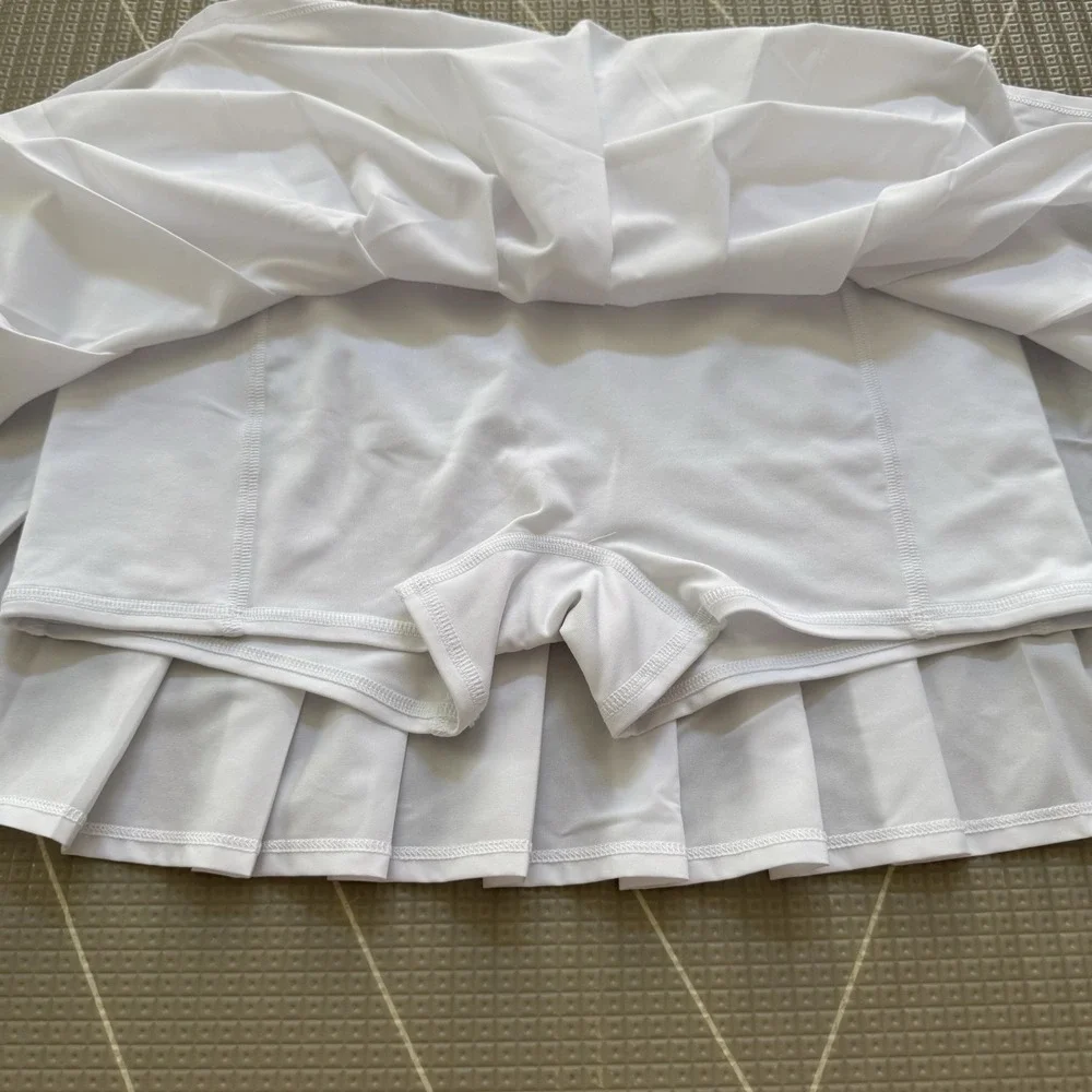 ALO Yoga Varsity Tennis Skirt White M Lined Pickleball Golf